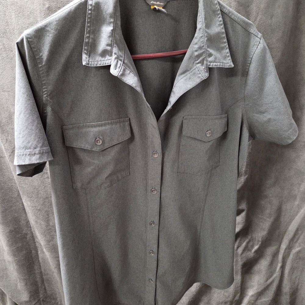 Eddie Bauer Short Sleeve Button-Down Shirt in Gray